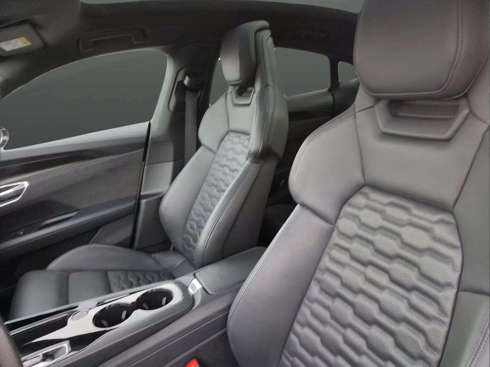 Audi e-tron GT 2022 - Photo 2