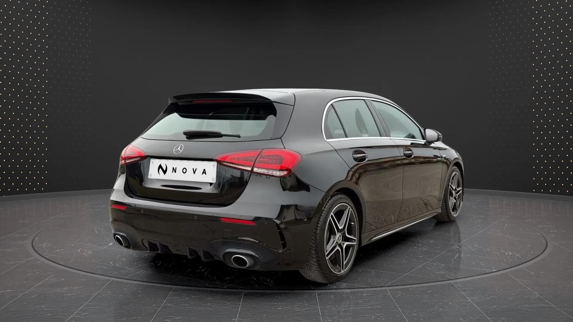 Mercedes-Benz A 35  2019 - Photo 2