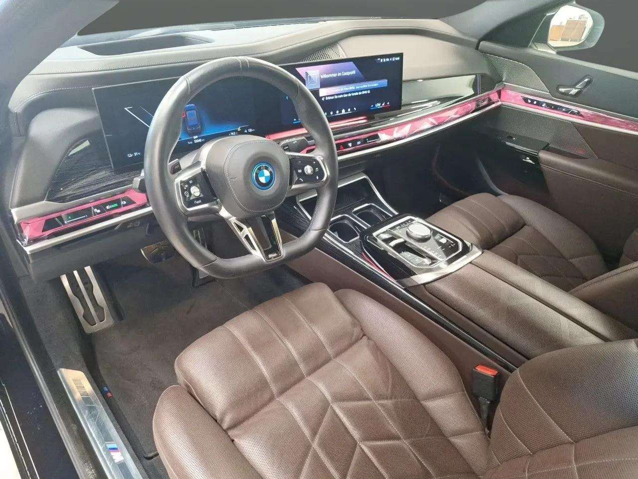 BMW i7 2024 - Photo 2