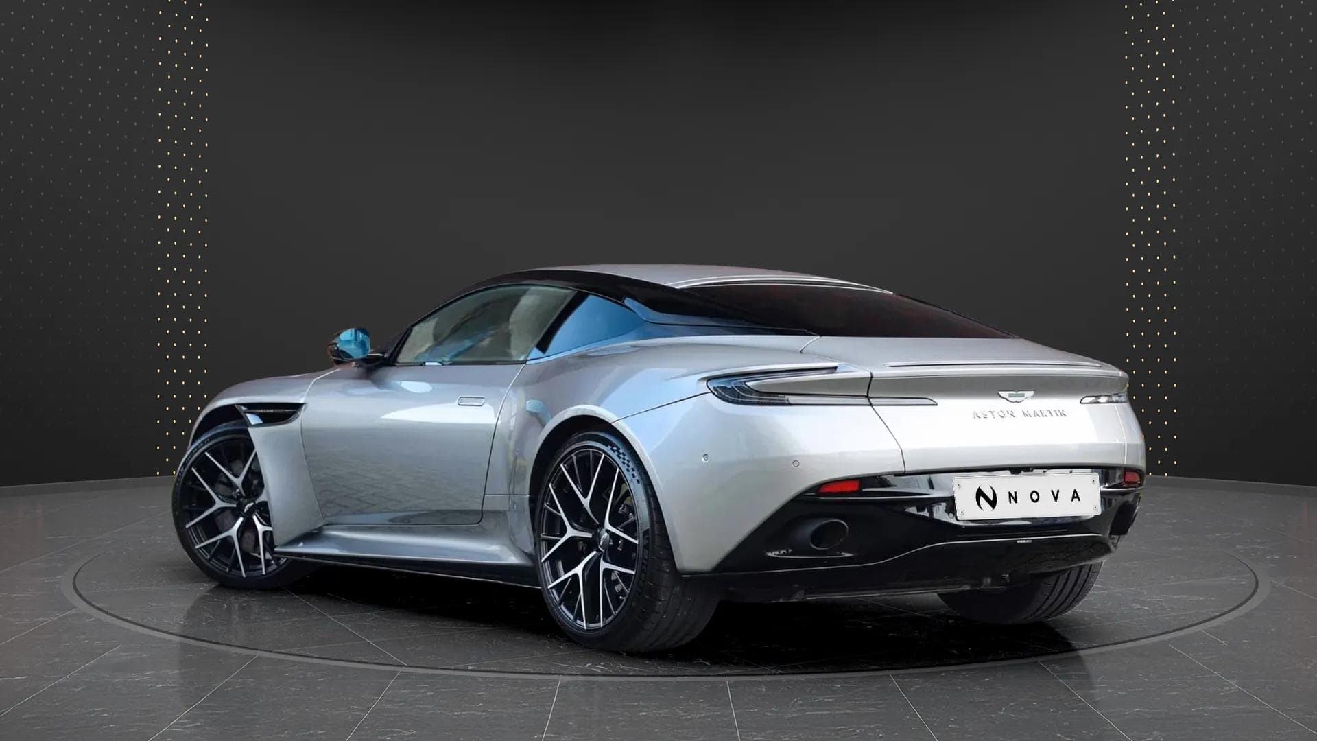 Aston Martin DB12 2023 - Photo 3