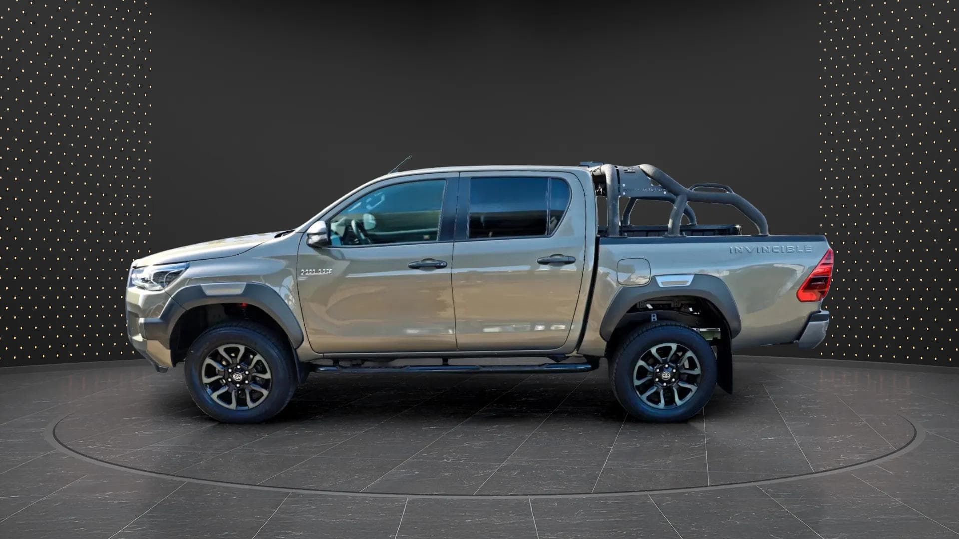 Toyota Hilux 2021 - Photo 2