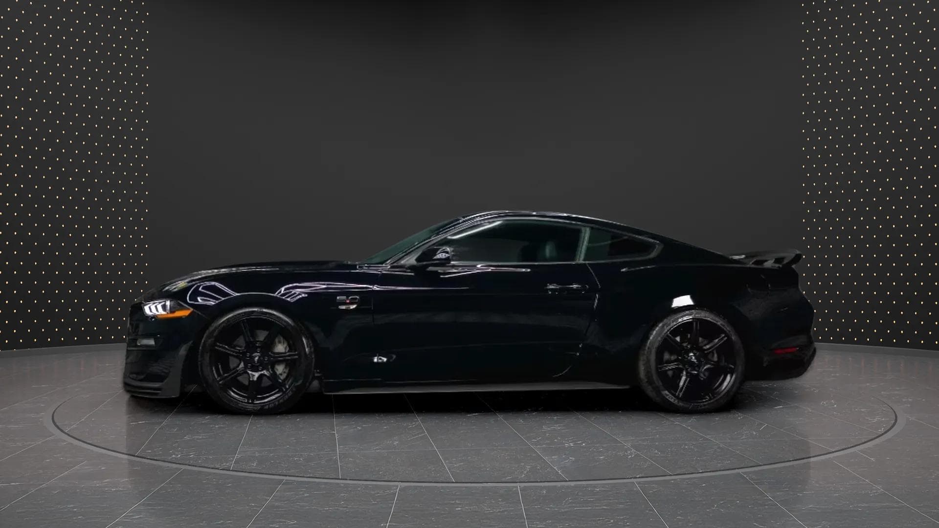 Ford Mustang 2020 - Photo 2