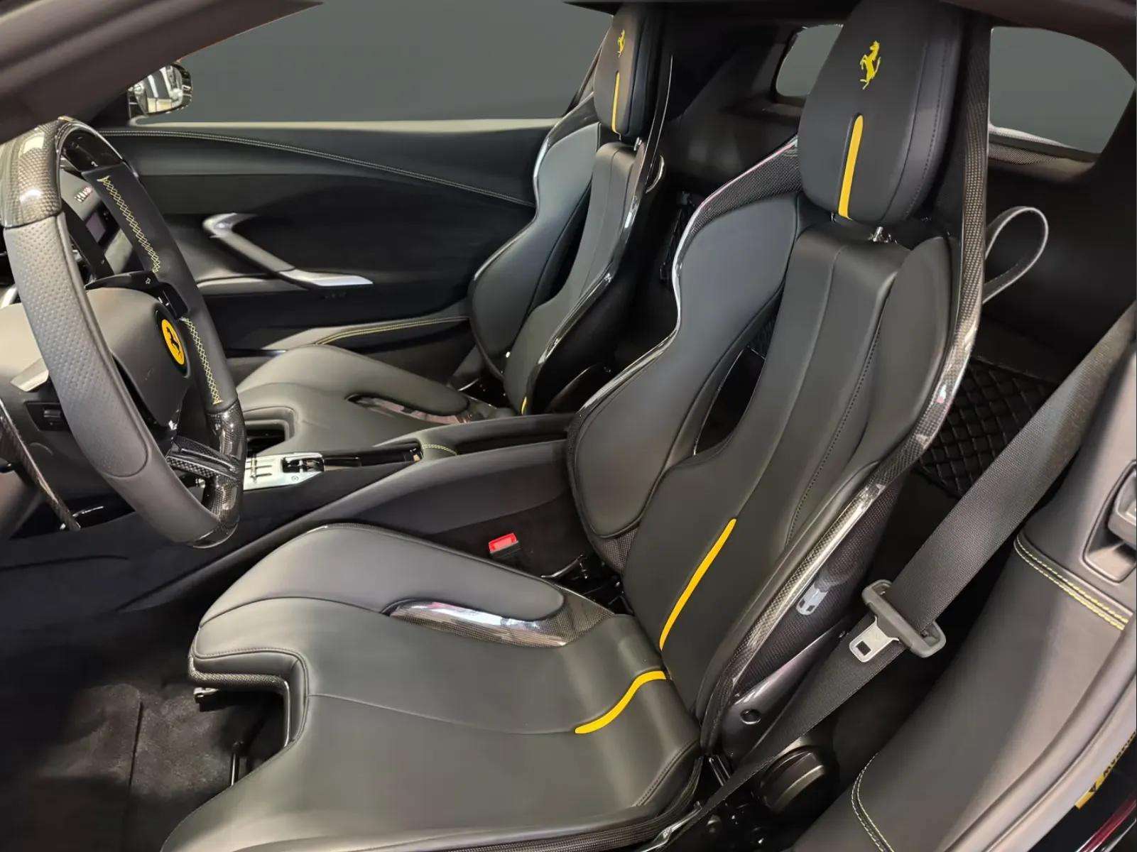 Ferrari 296 GTB 2024 - Photo 2