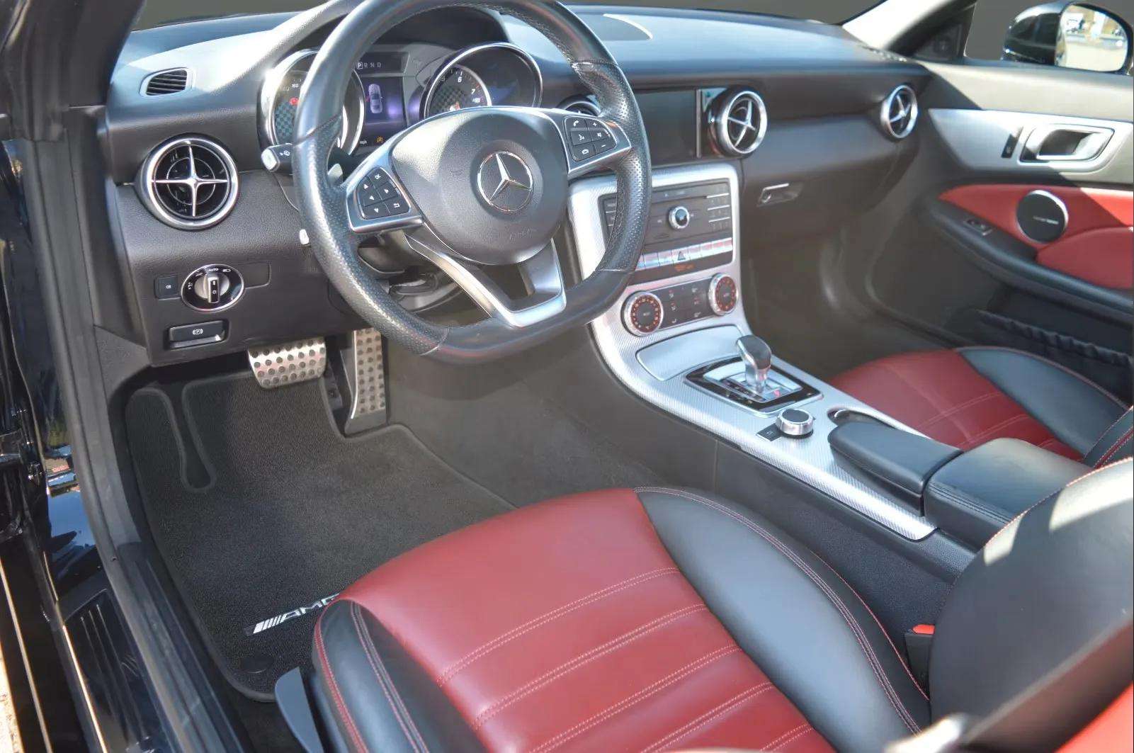 Mercedes-Benz SLC 300 2018 - Photo 2