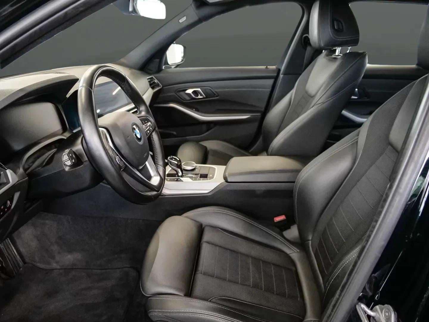 BMW 330 2020 - Photo 3