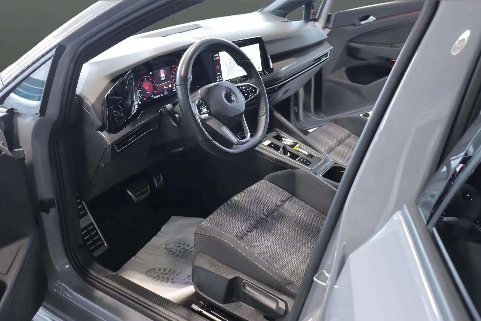 Volkswagen GOLF  2022 - Photo 3