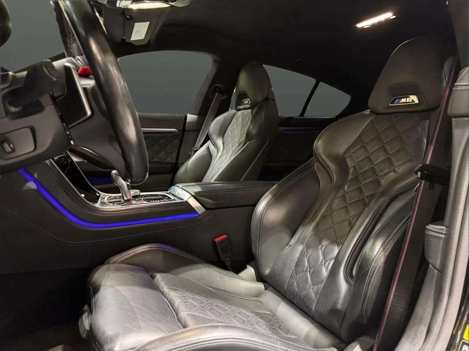 BMW M8 2021 - Photo 2