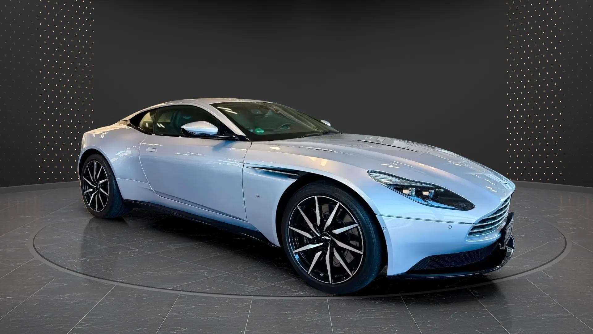 Aston Martin DB11 2019 - Photo principale