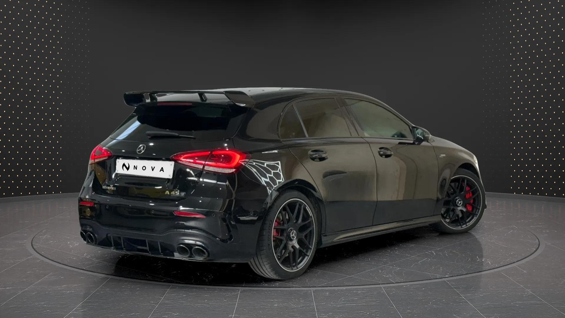 Mercedes-Benz A 45 AMG 2020 - Photo 2