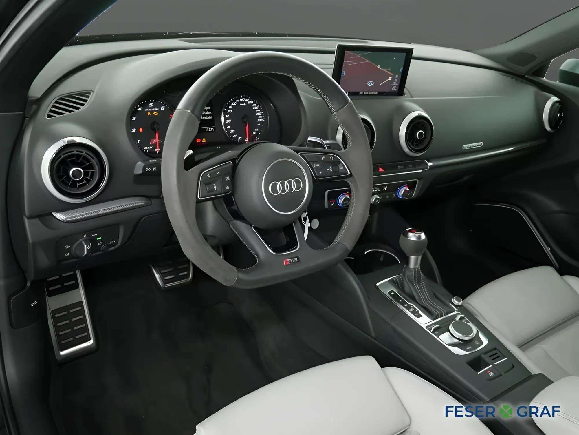 Audi RS3 2019 - Photo 2