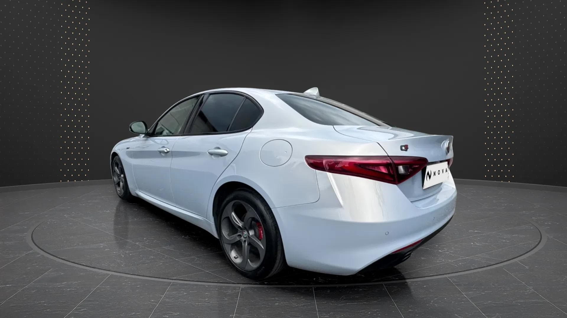 Alfa Romeo Giulia 2020 - Photo 2