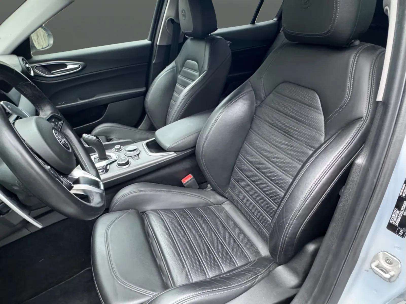 Alfa Romeo Giulia 2020 - Photo 3