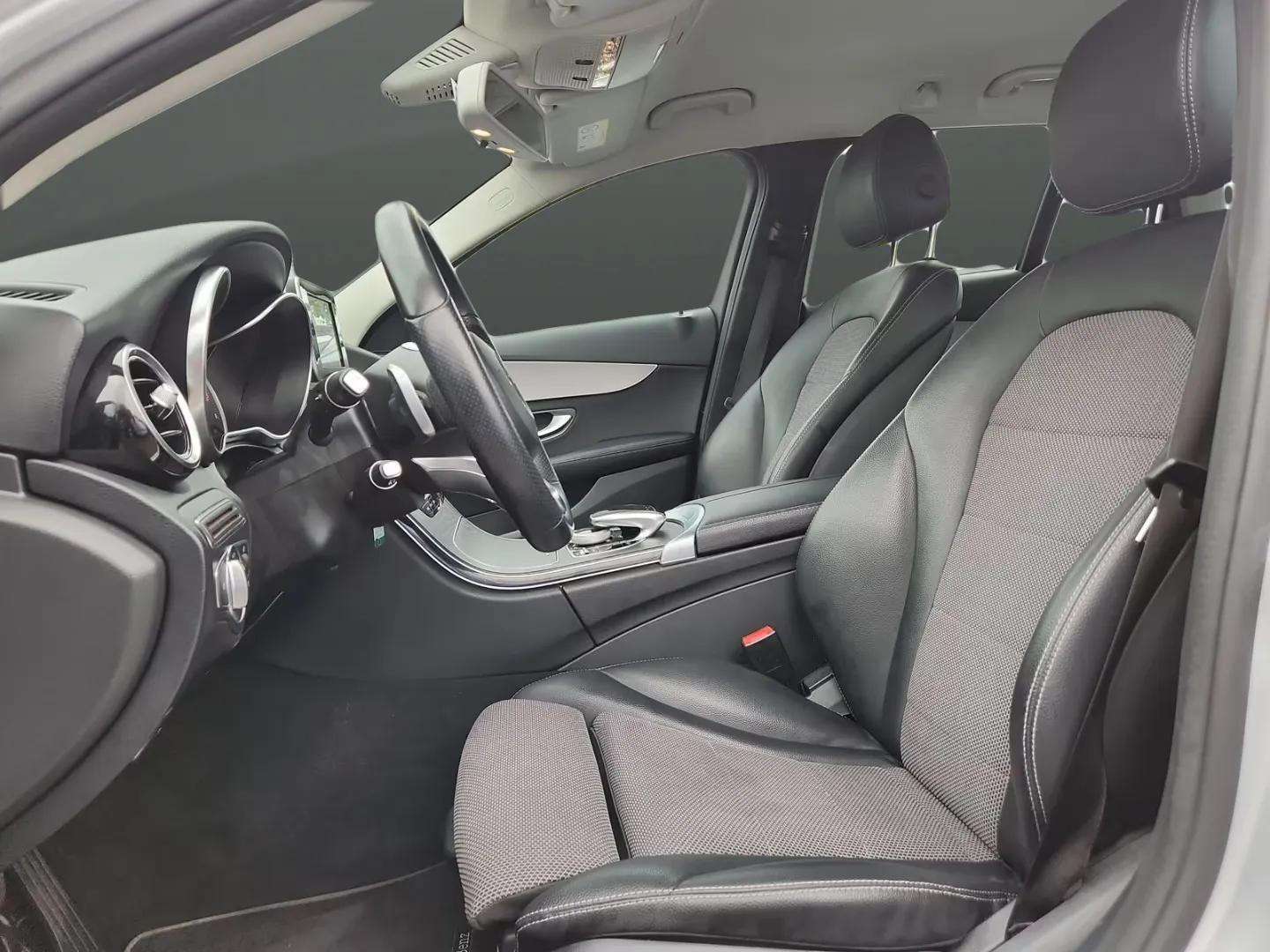 Mercedes-Benz C 220 2018 - Photo 2