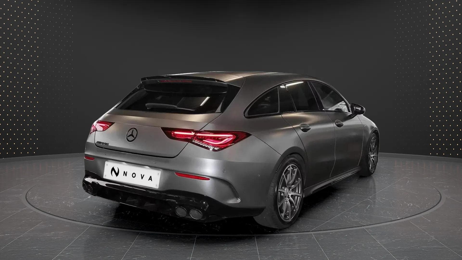 Mercedes-Benz CLA 45 AMG 2021 - Photo 4