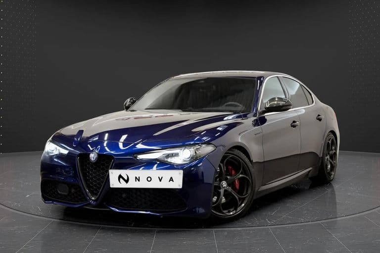 Alfa Romeo Giulia 2019 - Photo principale