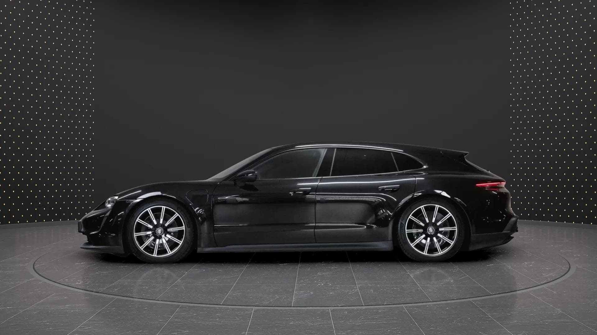 Porsche Taycan 2022 - Photo 4