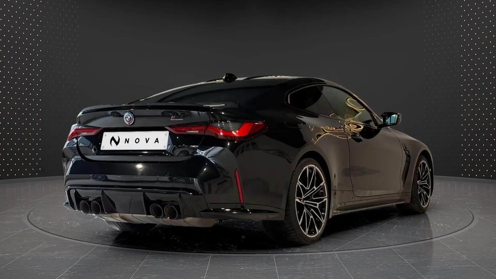 BMW M4 2022 - Photo 2