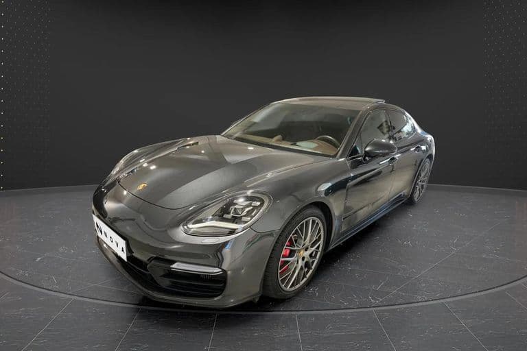 Porsche Panamera 2019 - Photo principale