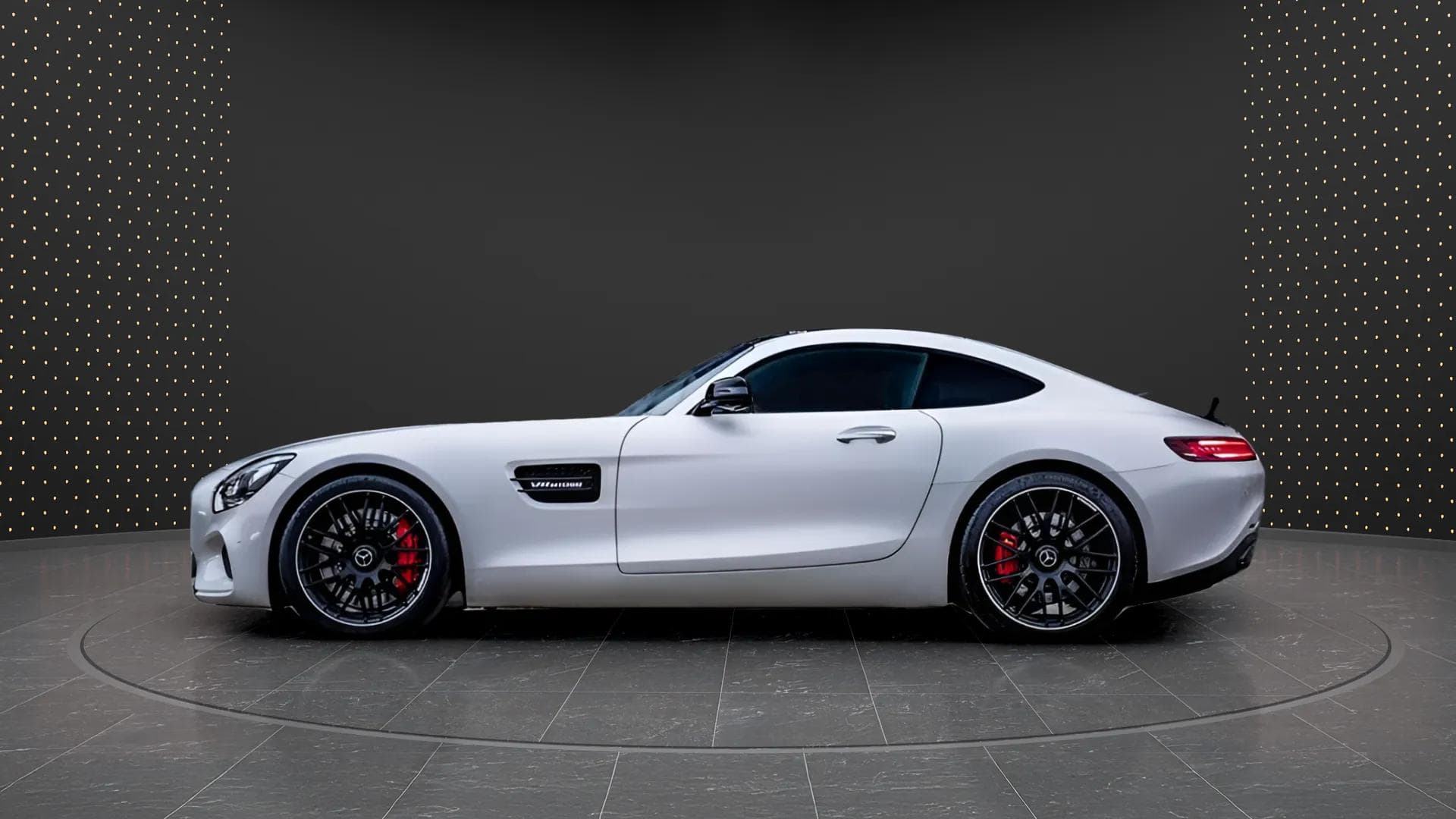 Mercedes-Benz AMG GT 2016 - Photo 4
