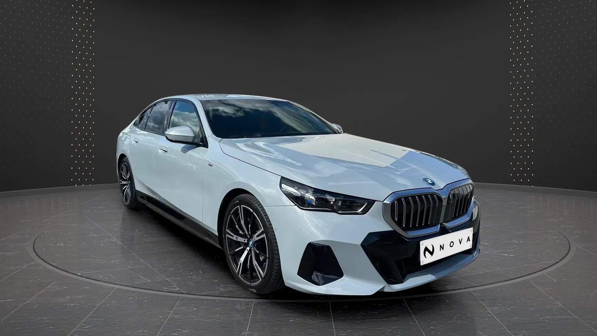 BMW i5 2024 - Photo principale