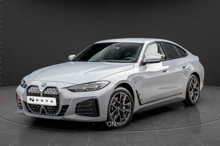 BMW i4 2023 - Photo principale