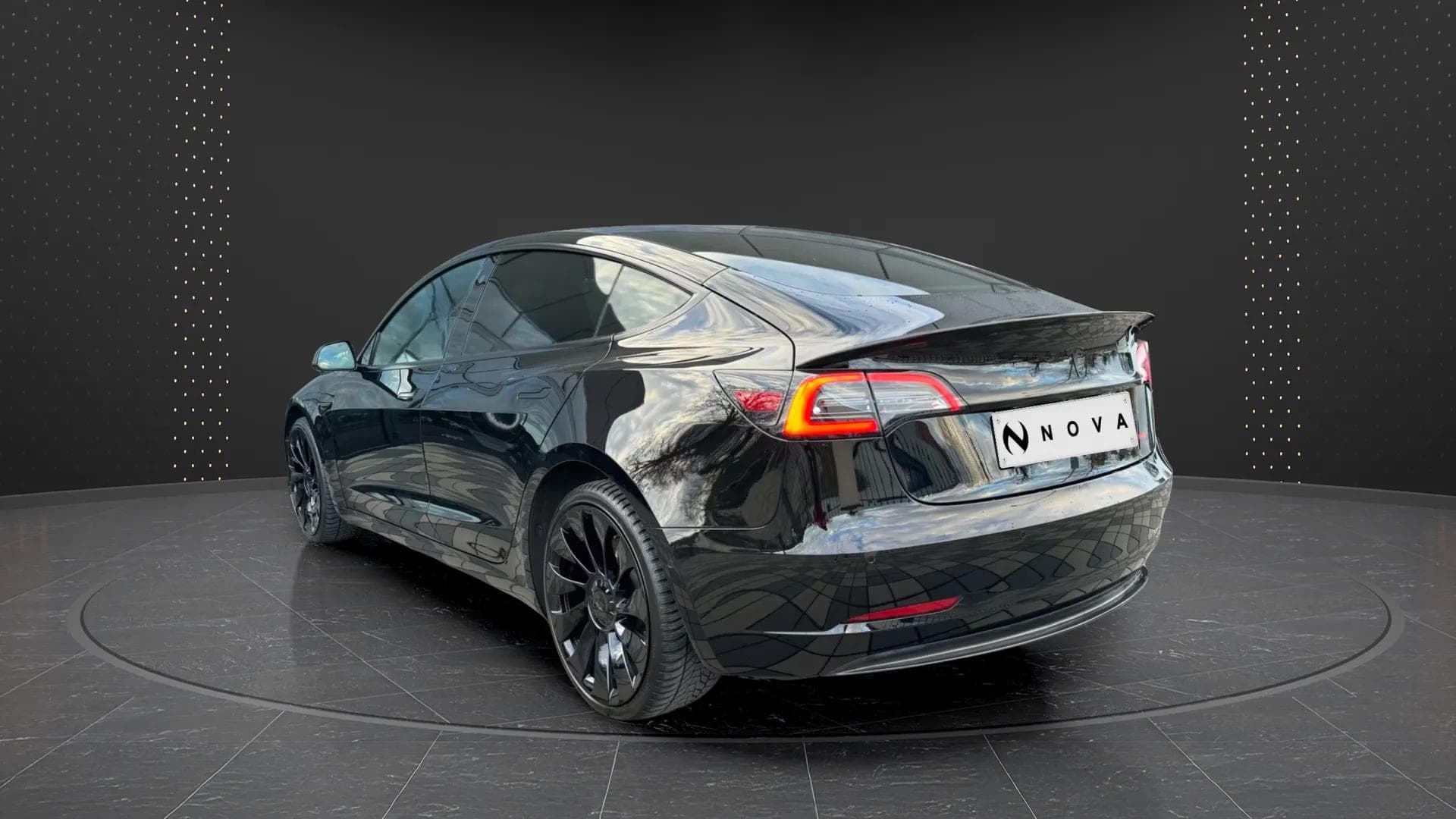 Tesla Model 3 2021 - Photo 3