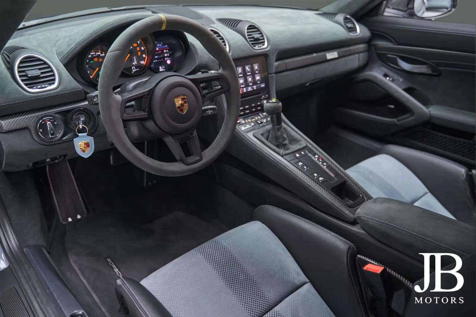 Porsche Cayman 2022 - Photo 3