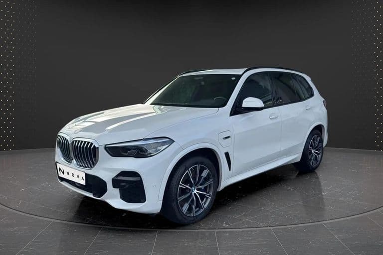 BMW https://www.mobile.de/fr/voiture/détails.html?id=443320723&sb=p&od=up&vc=Car&dam=false&ml=%3A100000&ms=3500%3B49%3B%3Bm-sport&tr=AUTOMATIC_GEAR&tr=SEMIAUTOMATIC_GEAR&fr=2019&ft=HYBRID&pageNumber=2&s=Car&searchId=36bbd50d-0e9d-bc7a-8b0c-badc2541470d&ref=srp&refId=36bbd50d-0e9d-bc7a-8b0c-badc2541470d 2021 - Photo principale