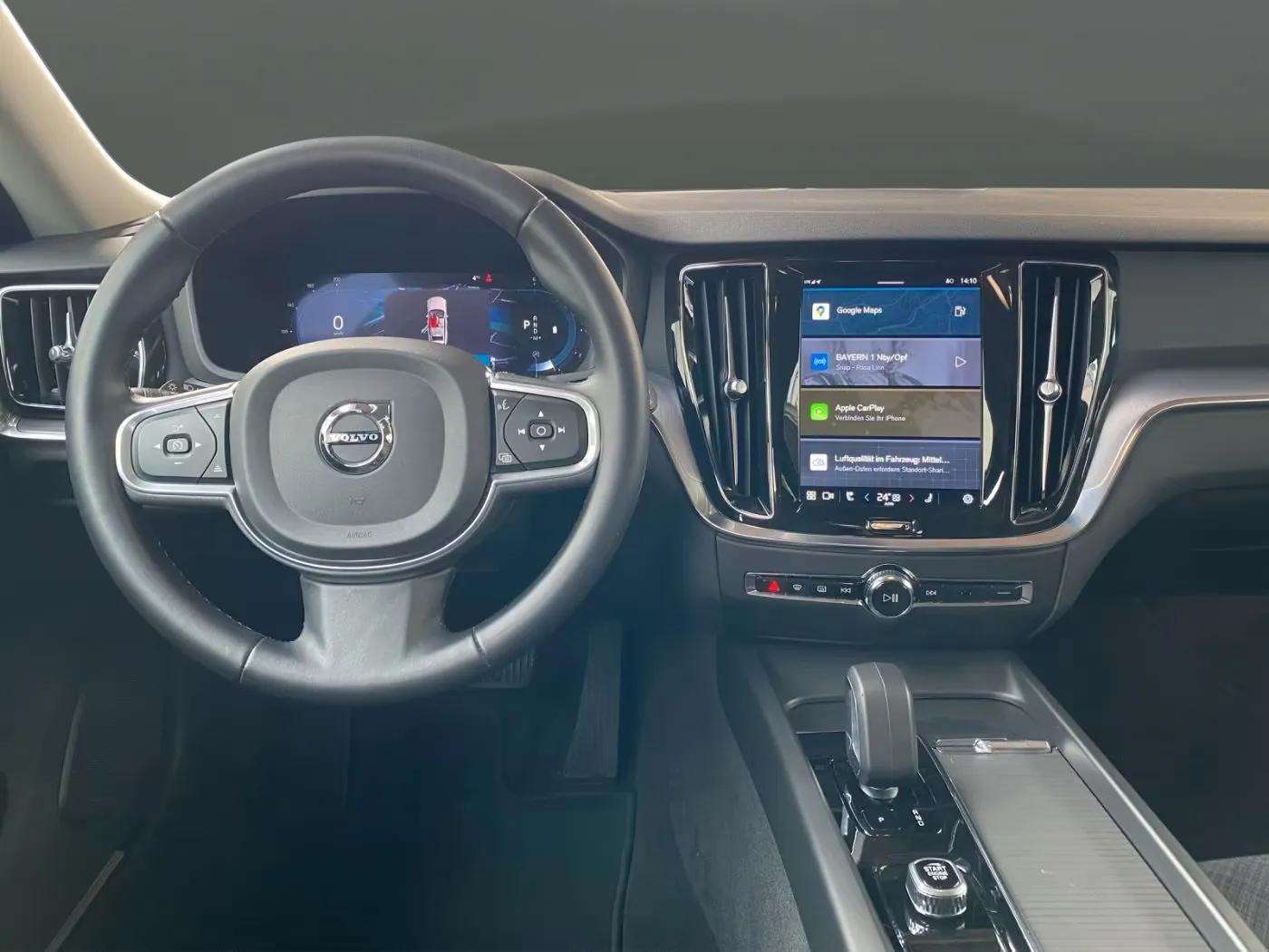 Volvo V60 2022 - Photo 2