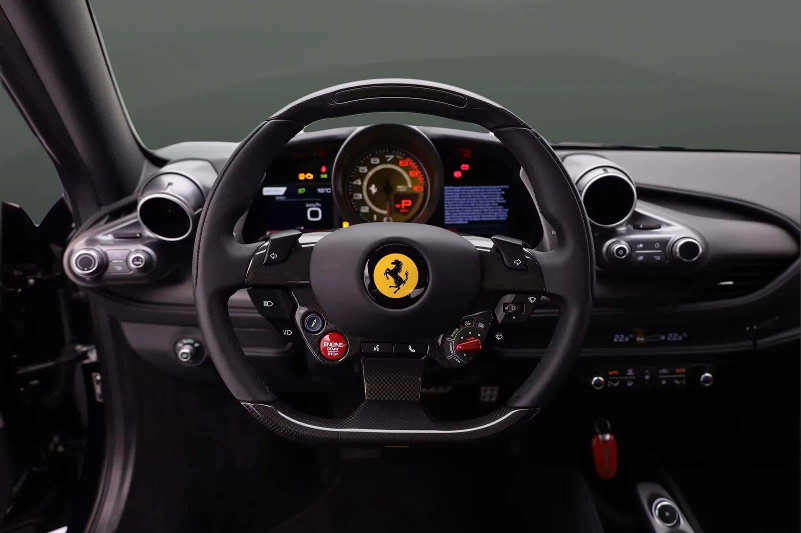 Ferrari F8 2022 - Photo 2