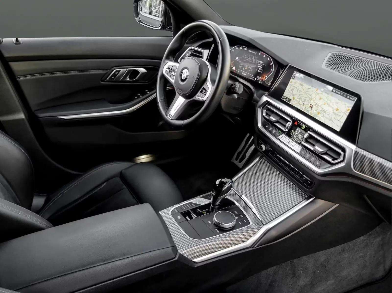 BMW Serie 3 2021 - Photo 3