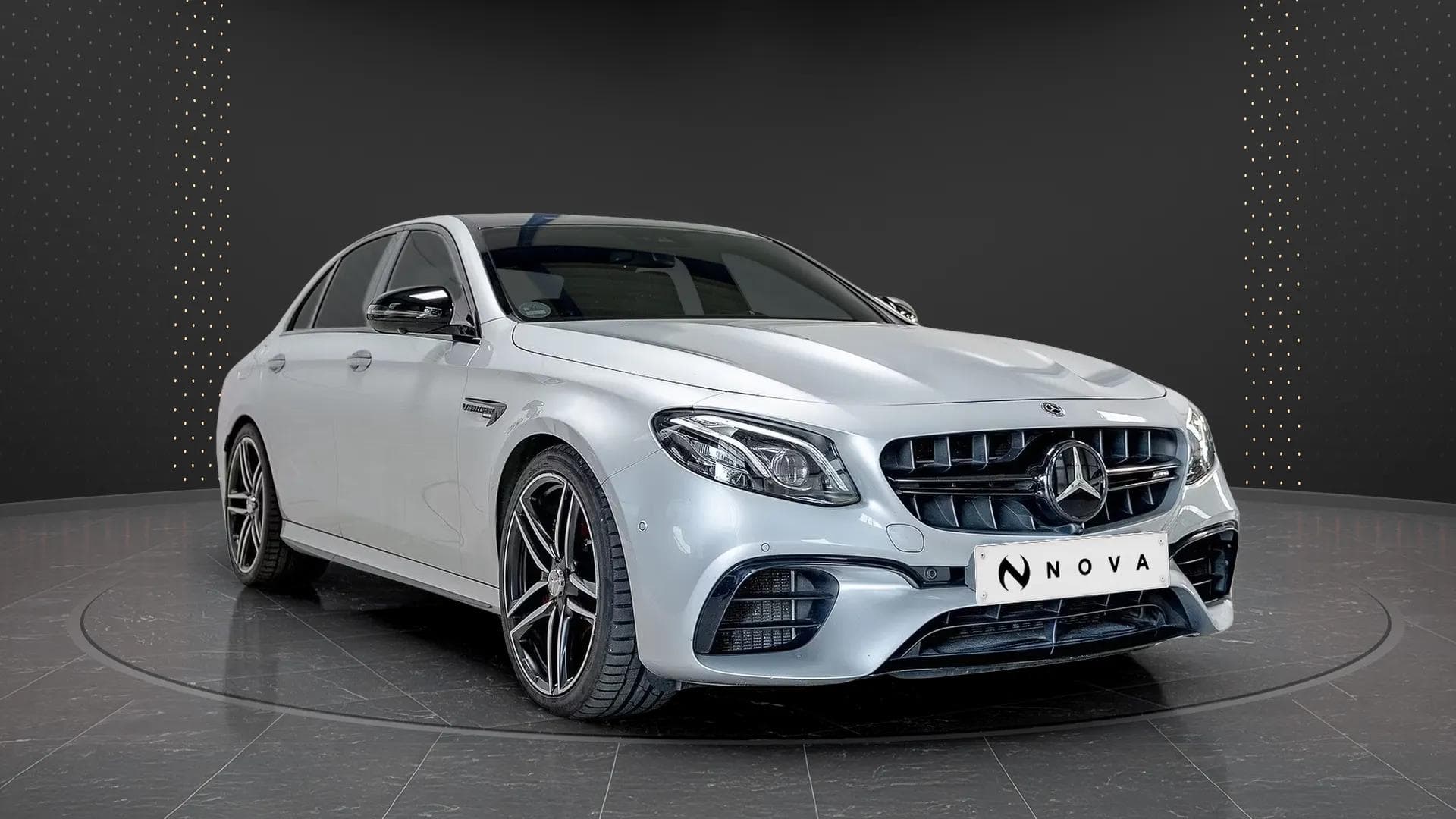 Mercedes-Benz E 63 AMG 2018 - Photo 4