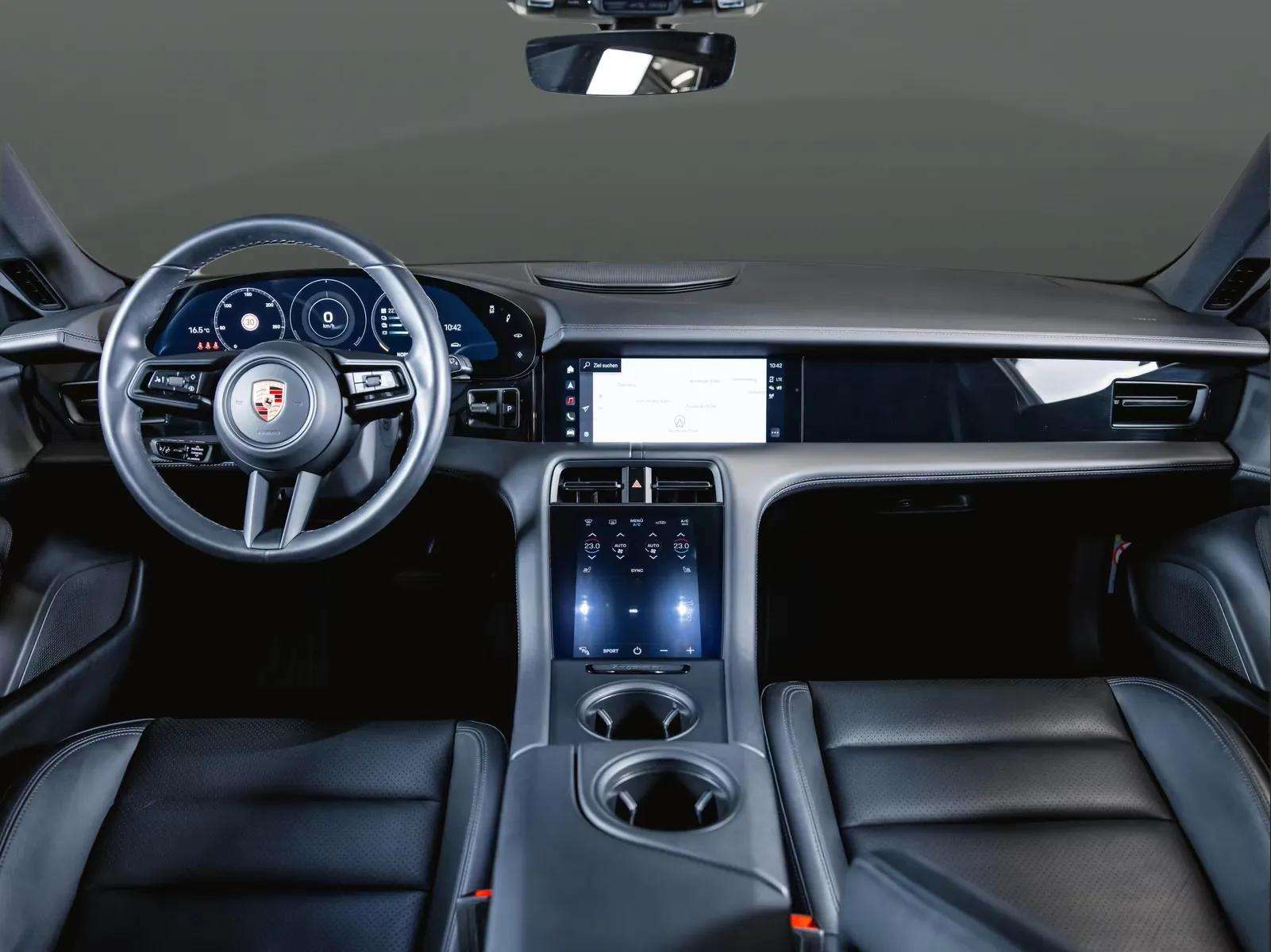 Porsche Taycan 2022 - Photo 5