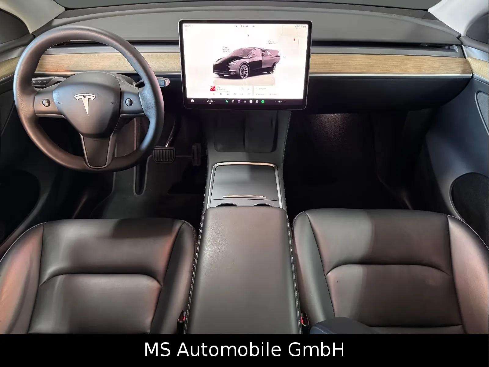 Tesla Model Y 2023 - Photo 4