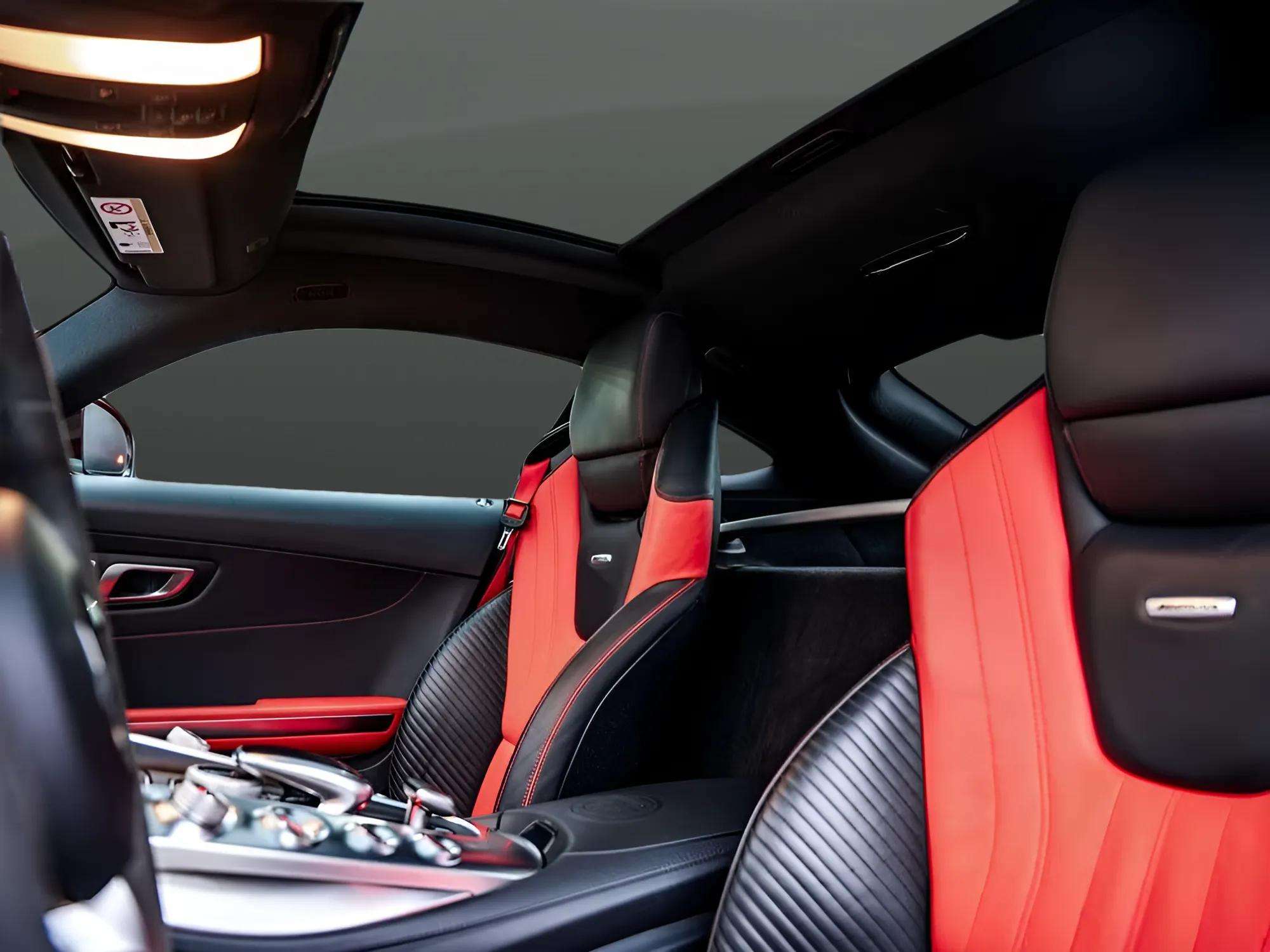 Mercedes-Benz AMG GT 2016 - Photo 5