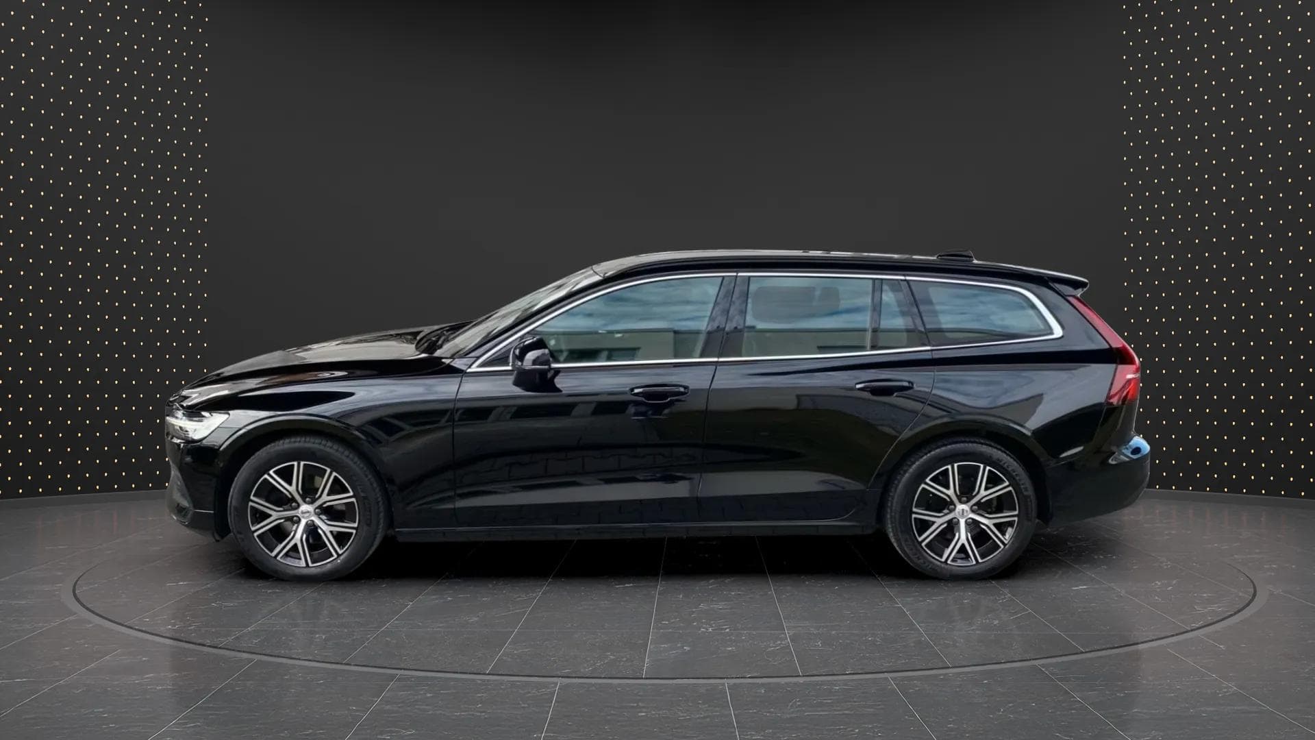 Volvo V60 2022 - Photo 3