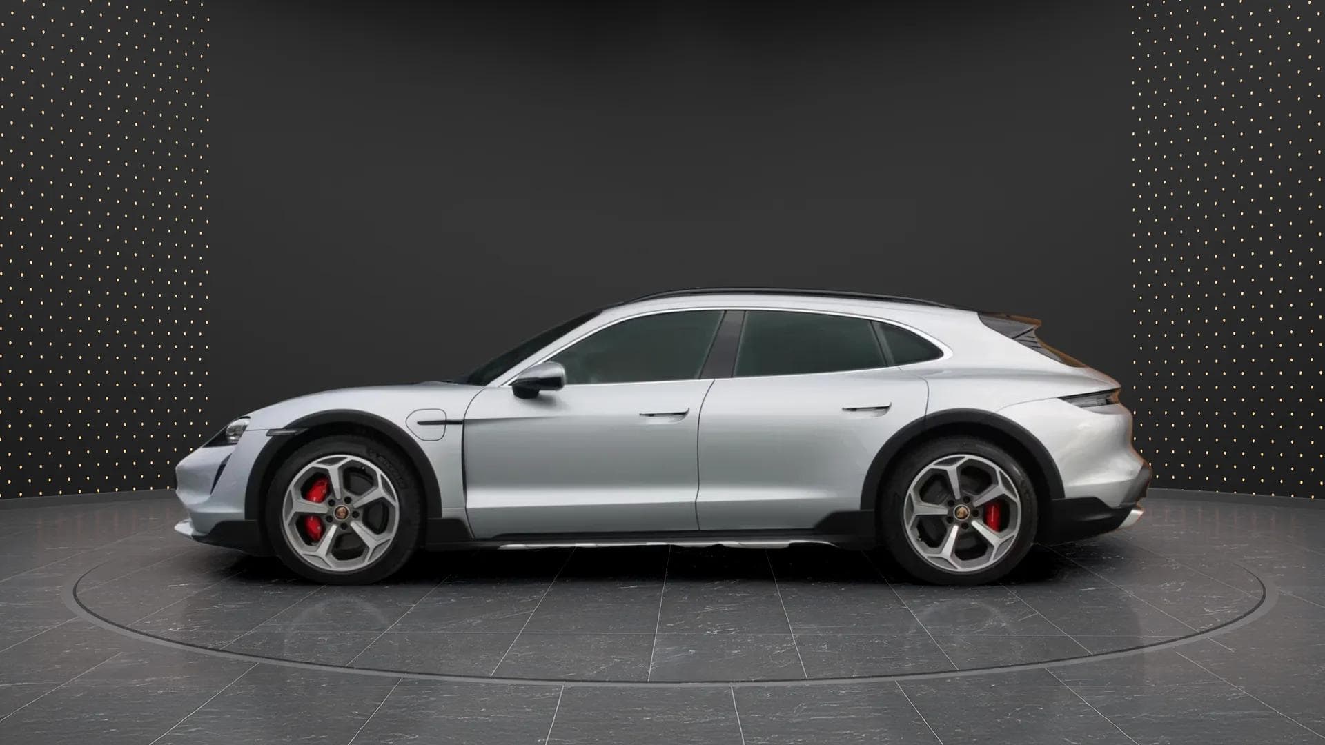 Porsche Taycan 2021 - Photo 5