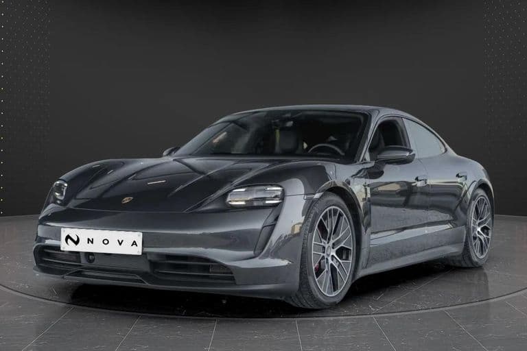 Porsche Taycan 2021 - Photo principale