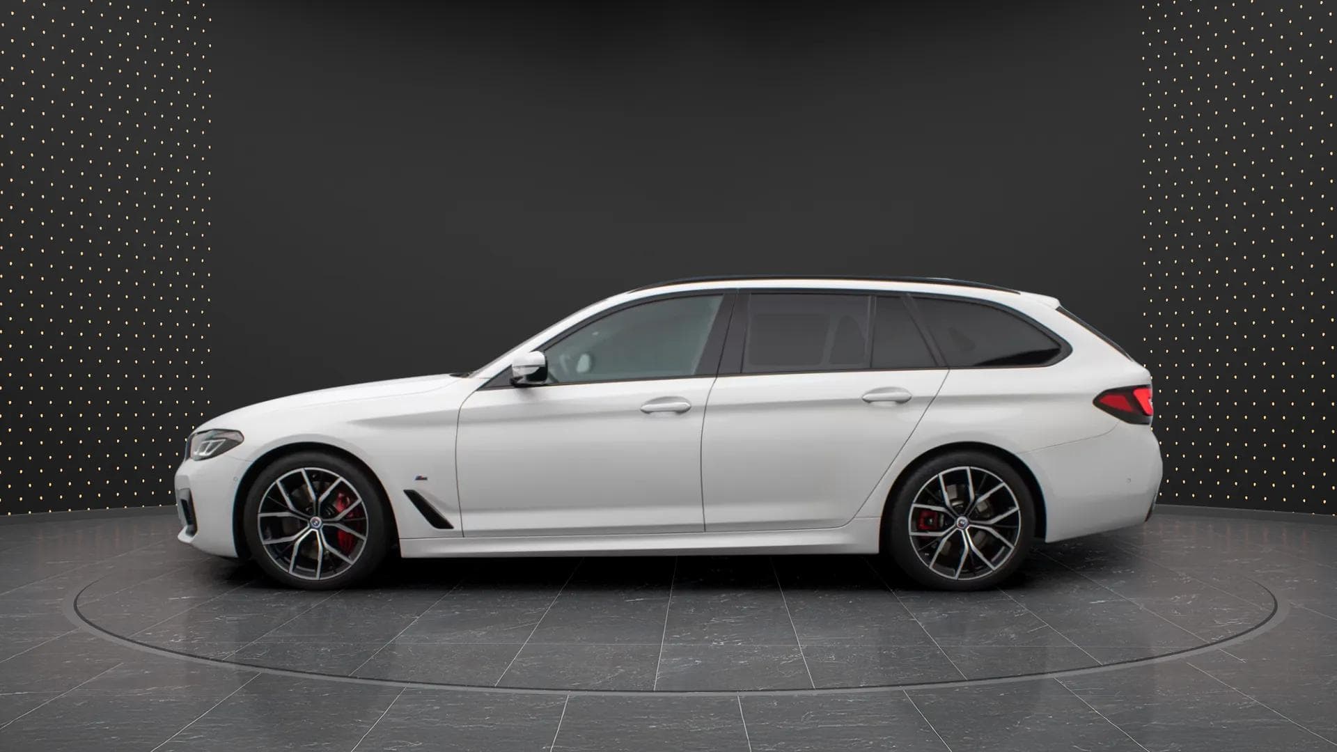 BMW Série 5 20 2022 - Photo 4