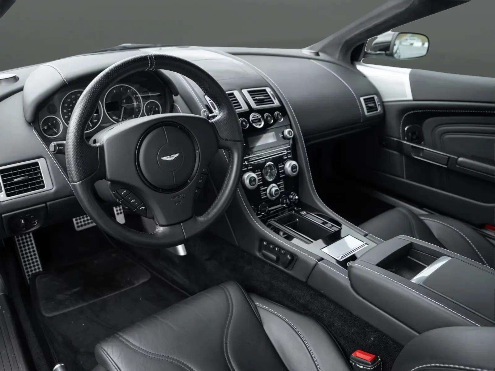 Aston Martin DBS 2009 - Photo 3