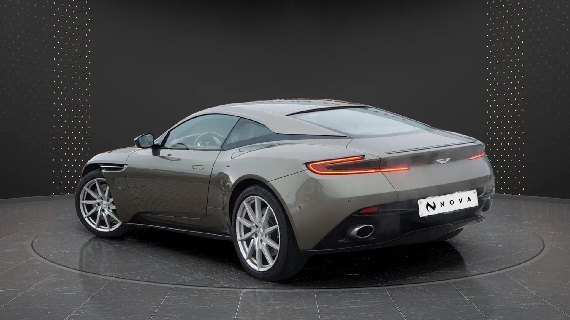 Aston Martin DB11 2018 - Photo 5