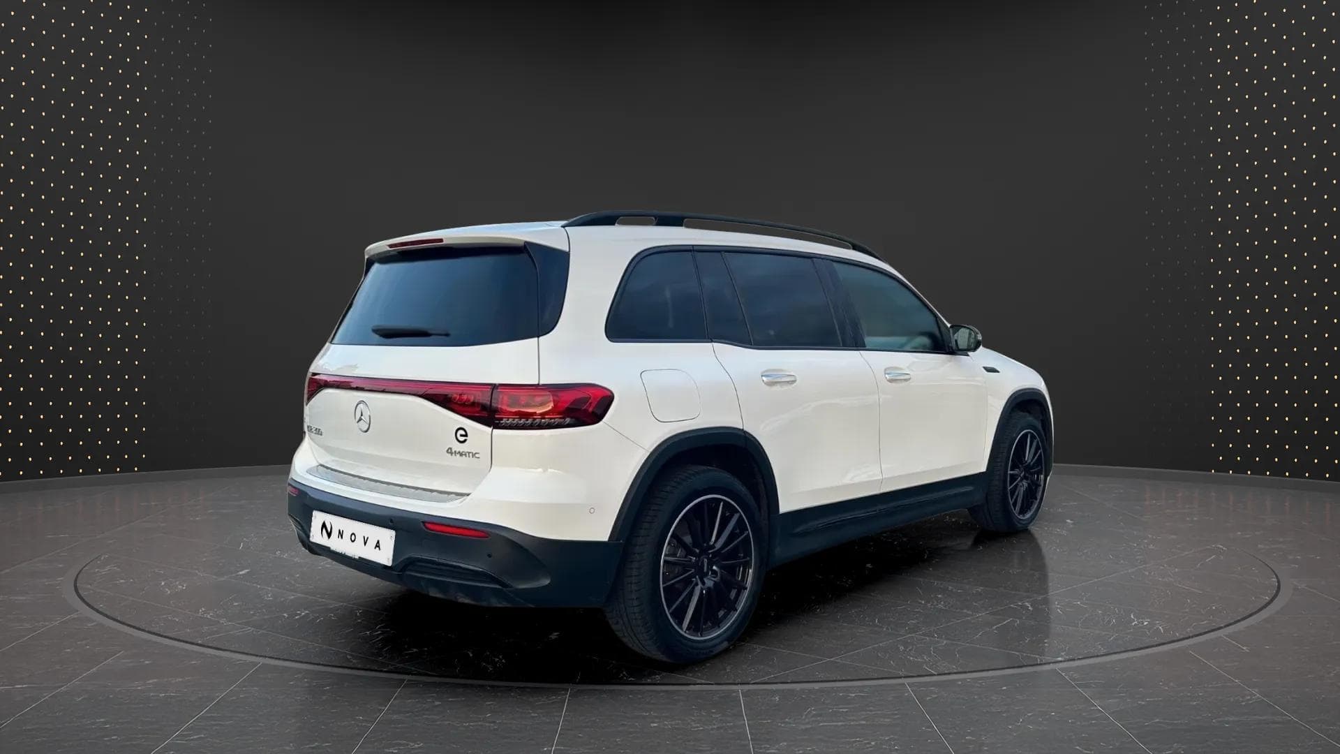 Mercedes-Benz EQB 2022 - Photo 4