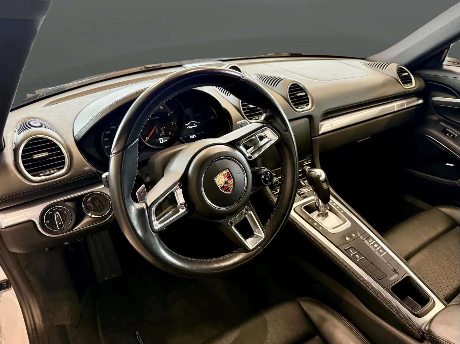 Porsche Cayman 2019 - Photo 5