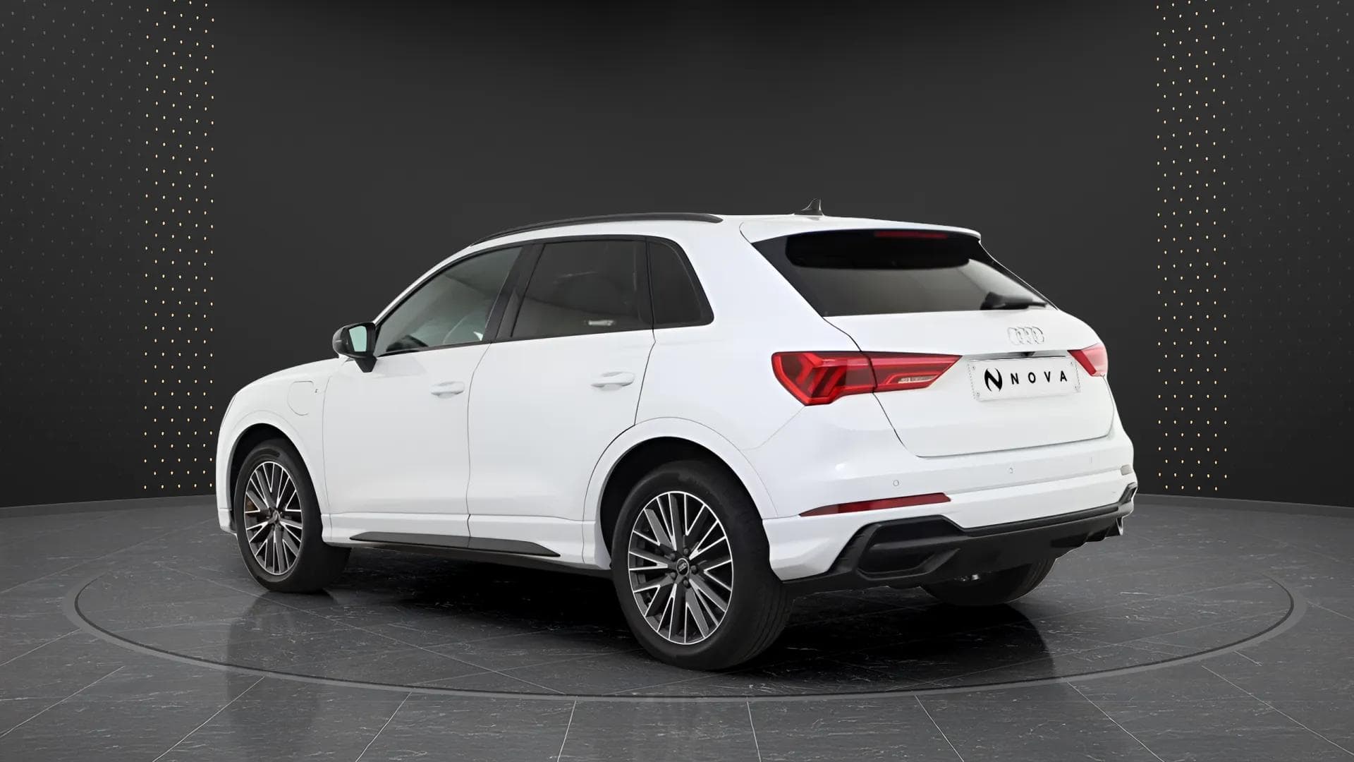 Audi Q3 2021 - Photo 5