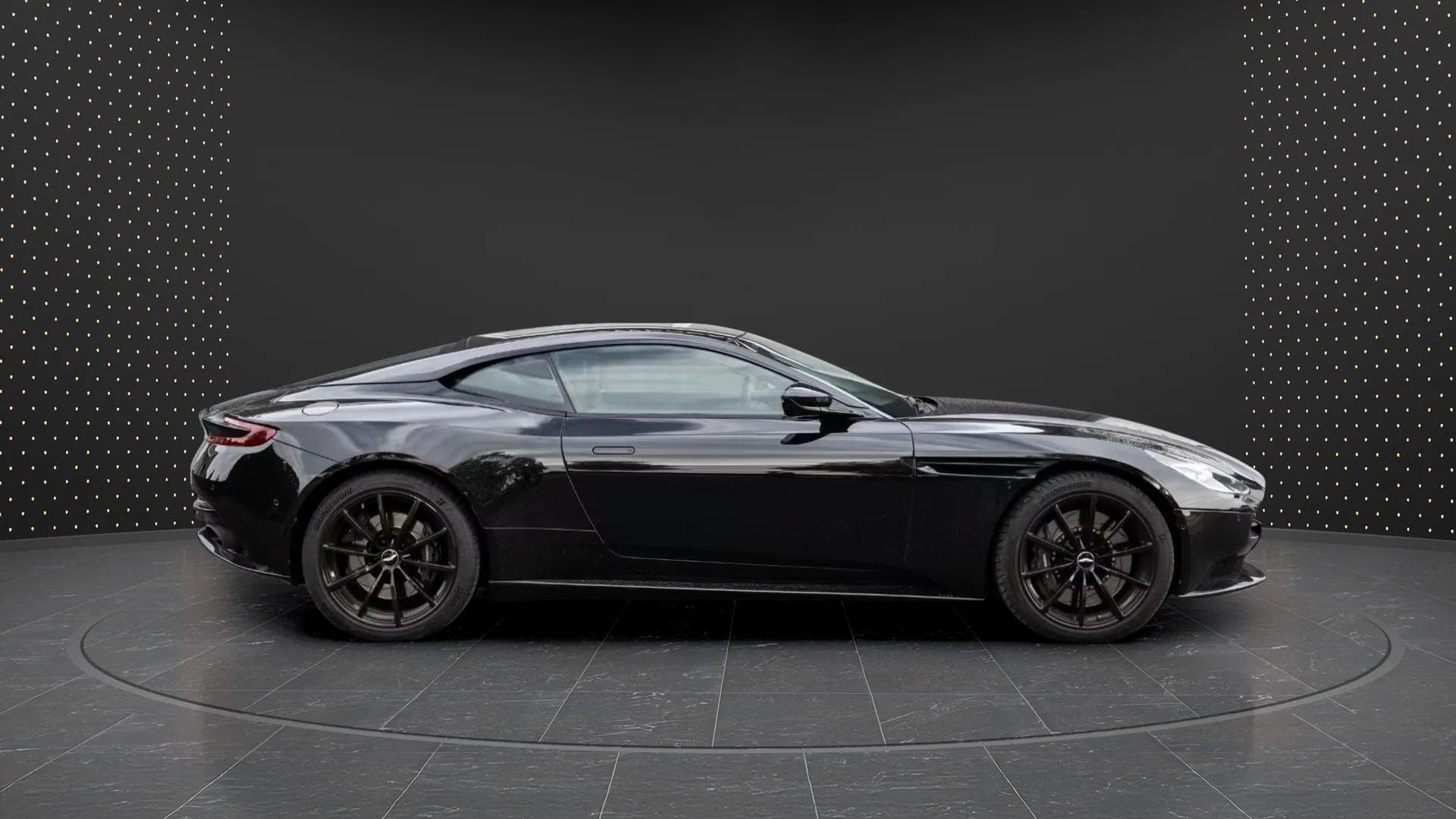 Aston Martin DB11 2020 - Photo 5