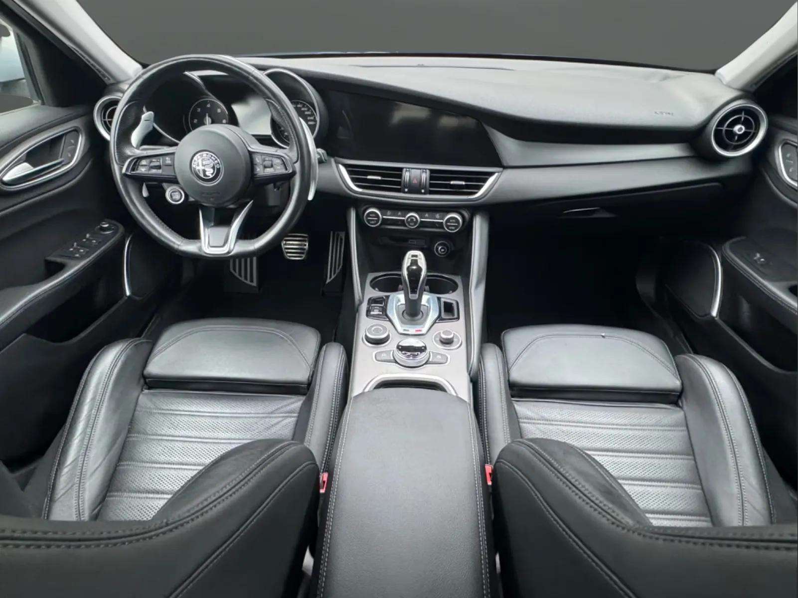 Alfa Romeo Giulia 2020 - Photo 5