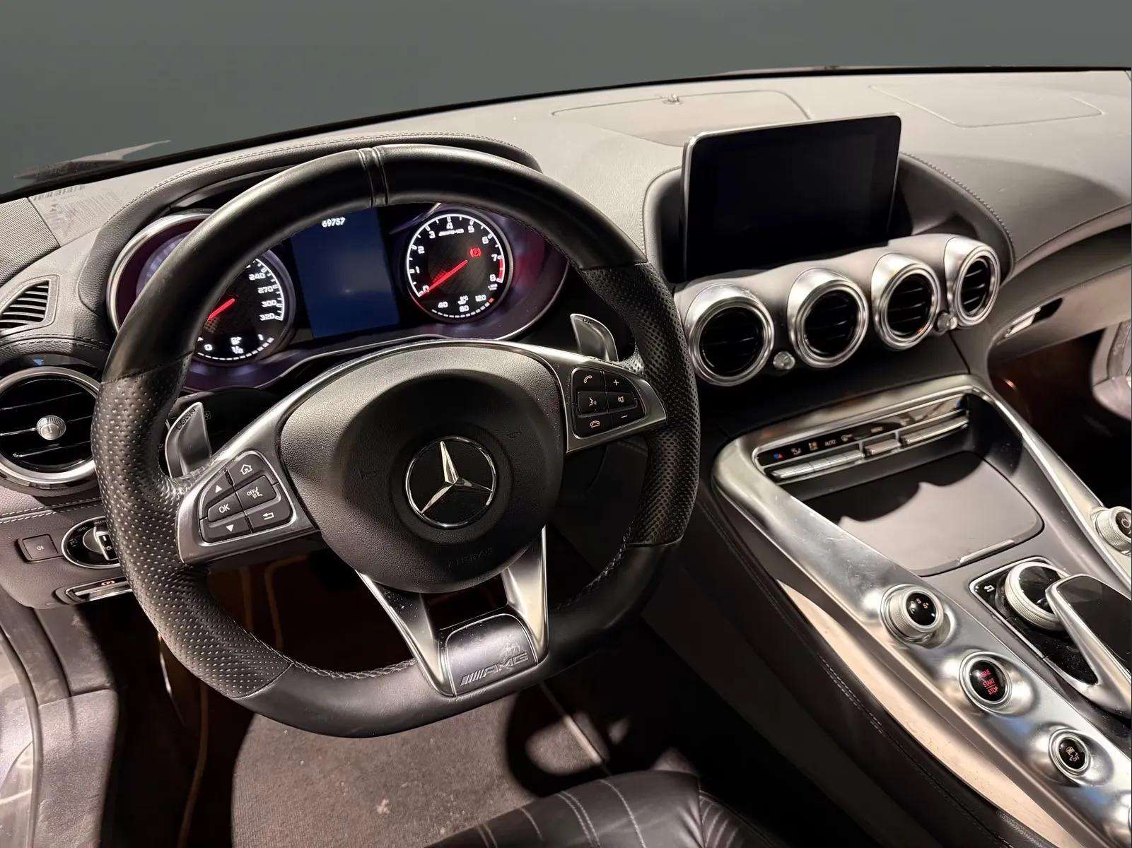 Mercedes-Benz AMG GT 2016 - Photo 5