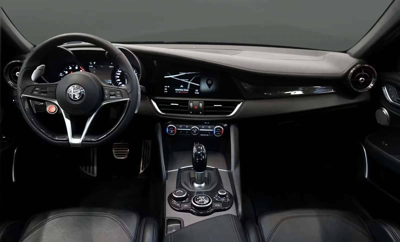 Alfa Romeo Giulia 2019 - Photo 5