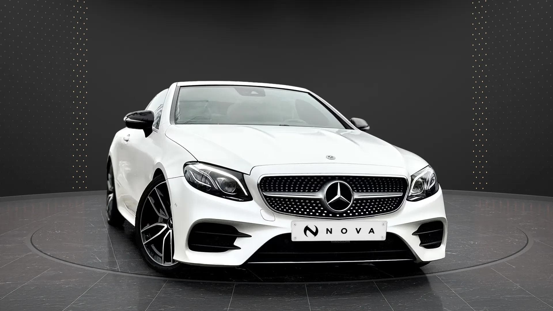 Mercedes-Benz Classe E 300 2019 - Photo principale